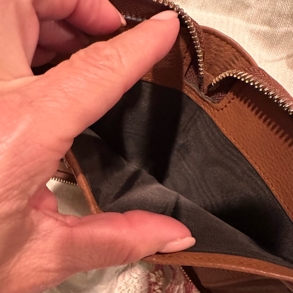 Gucci Brown Leather Zip Around Wallet with Tassel - Picture 12 of 12